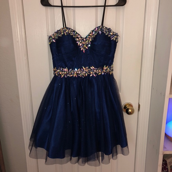 B Darlin’ Hoco-Formal Dress - Picture 1 of 7